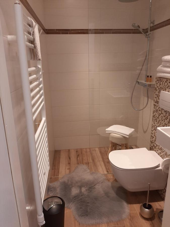 Arena Design Apartments With Free Private Parking And With A Terrace พูลา ภายนอก รูปภาพ