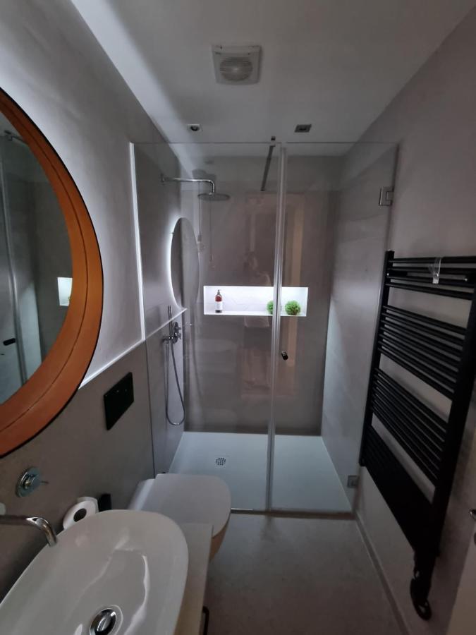 Arena Design Apartments With Free Private Parking And With A Terrace พูลา ภายนอก รูปภาพ
