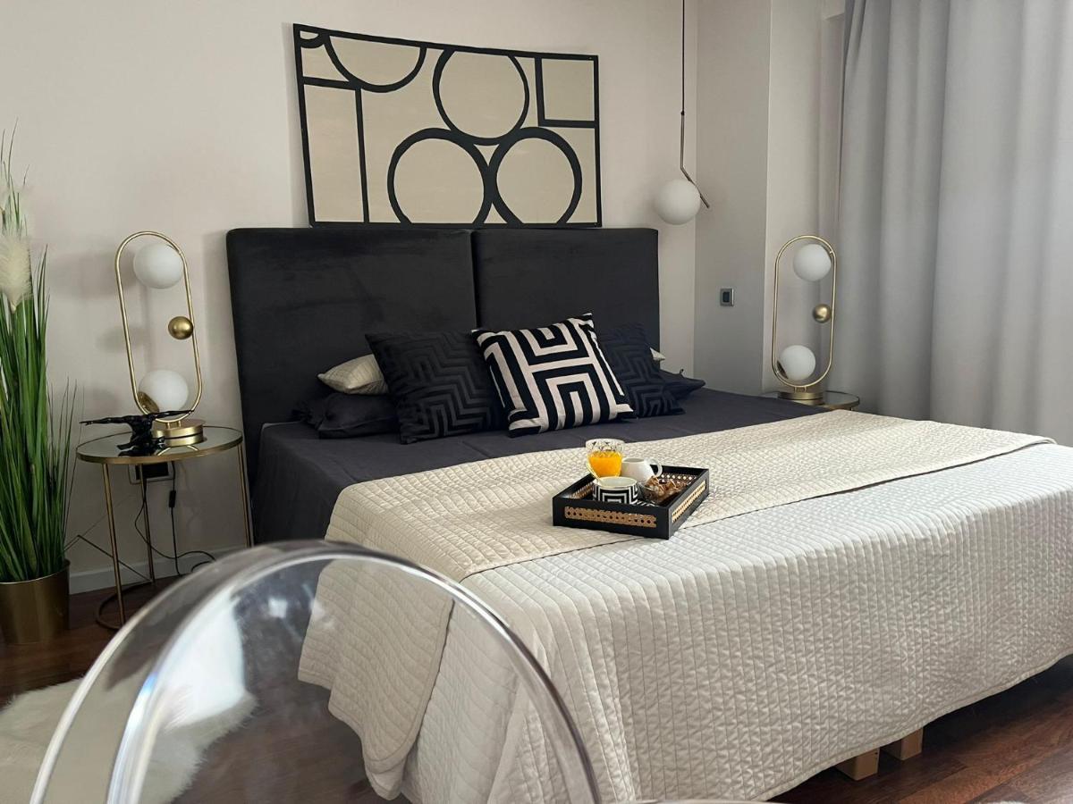 Arena Design Apartments With Free Private Parking And With A Terrace พูลา ภายนอก รูปภาพ