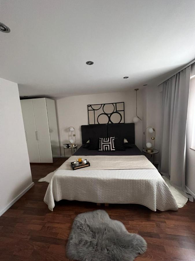 Arena Design Apartments With Free Private Parking And With A Terrace พูลา ภายนอก รูปภาพ